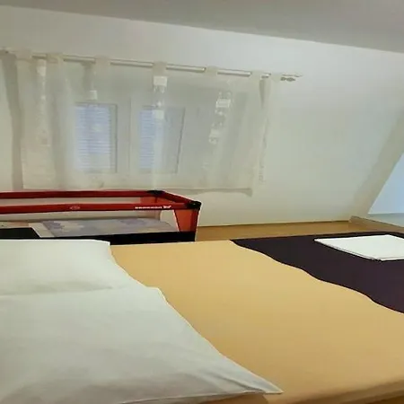 Dora - With Terrace Apartamento *